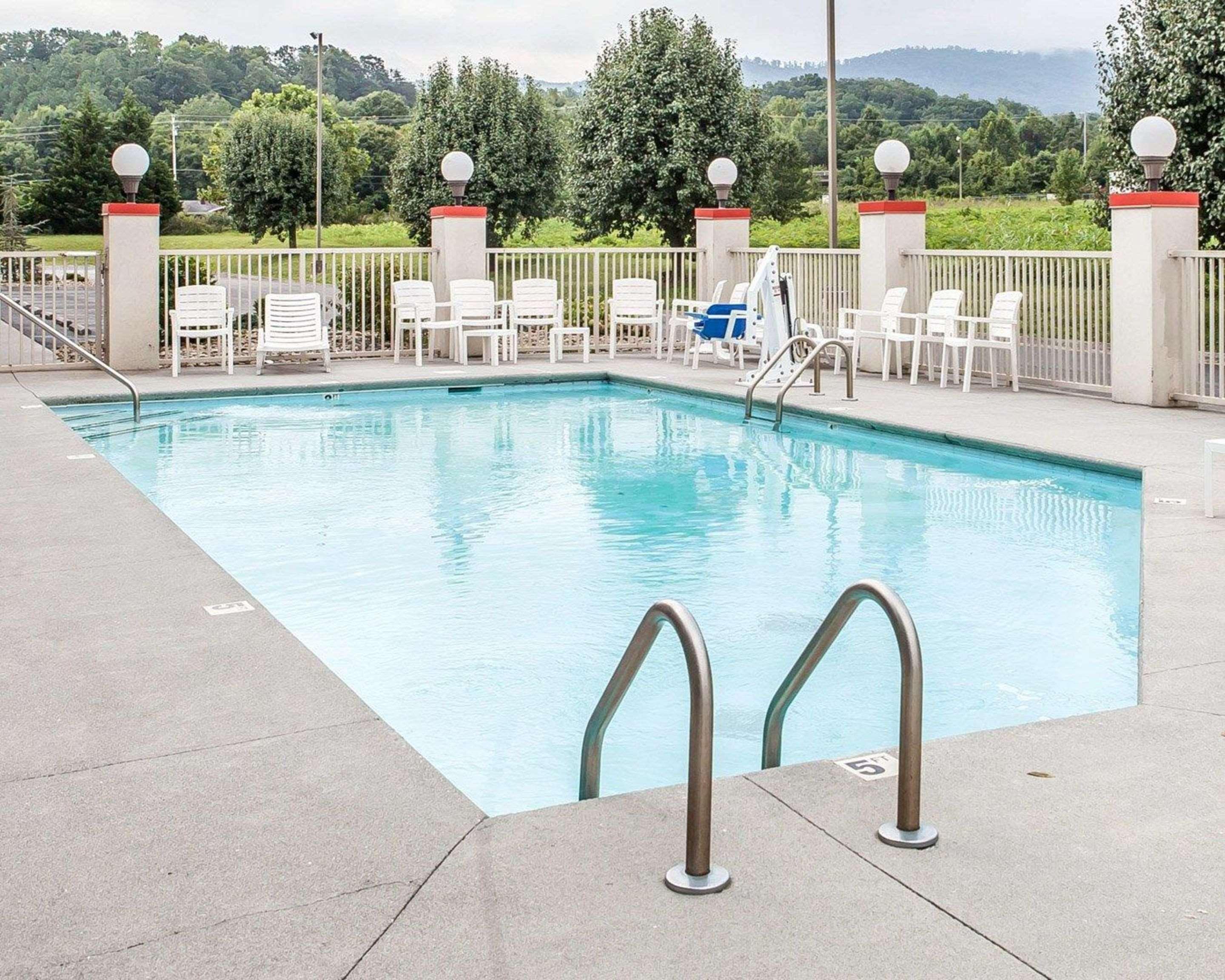 Econo Lodge Newport Exterior foto
